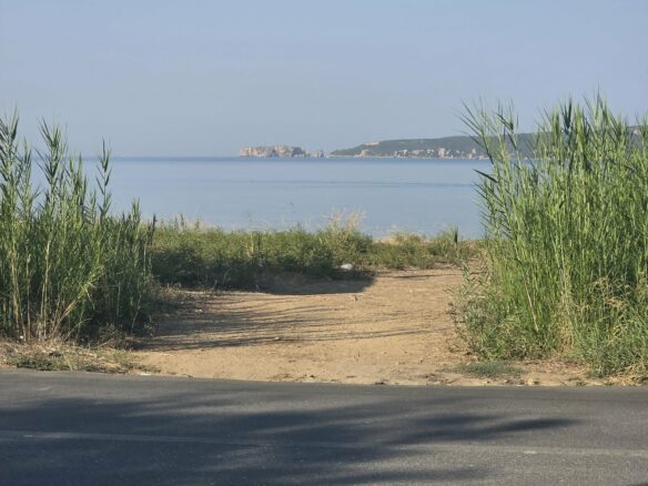 Pl164 – Unique 12,000 M² Investment Land For Sale In Gialova, Messinia, Greece -€3900000