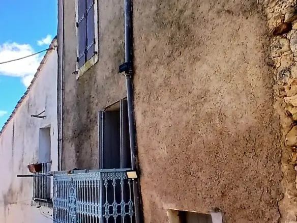 House Of 53 M² In Magalas, France