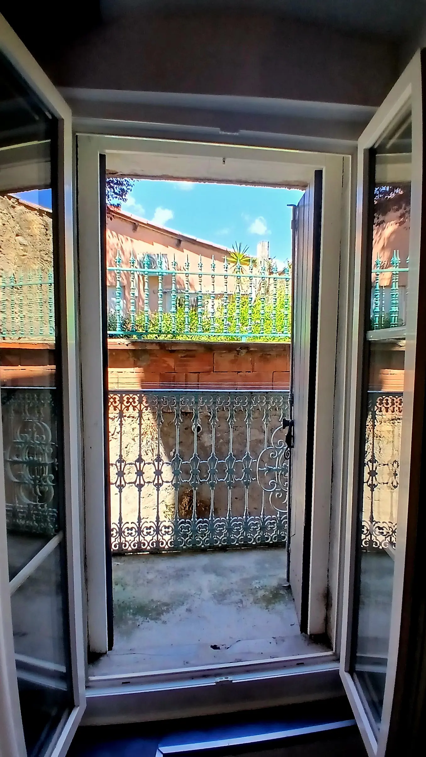 House Of 53 M² In Magalas, France