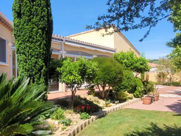 Detached House Of 190 M² In Puimisson