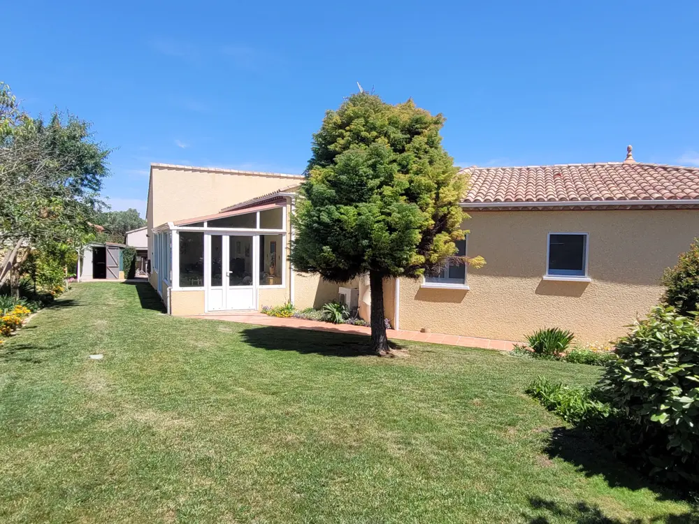 Detached House Of 190 M² In Puimisson