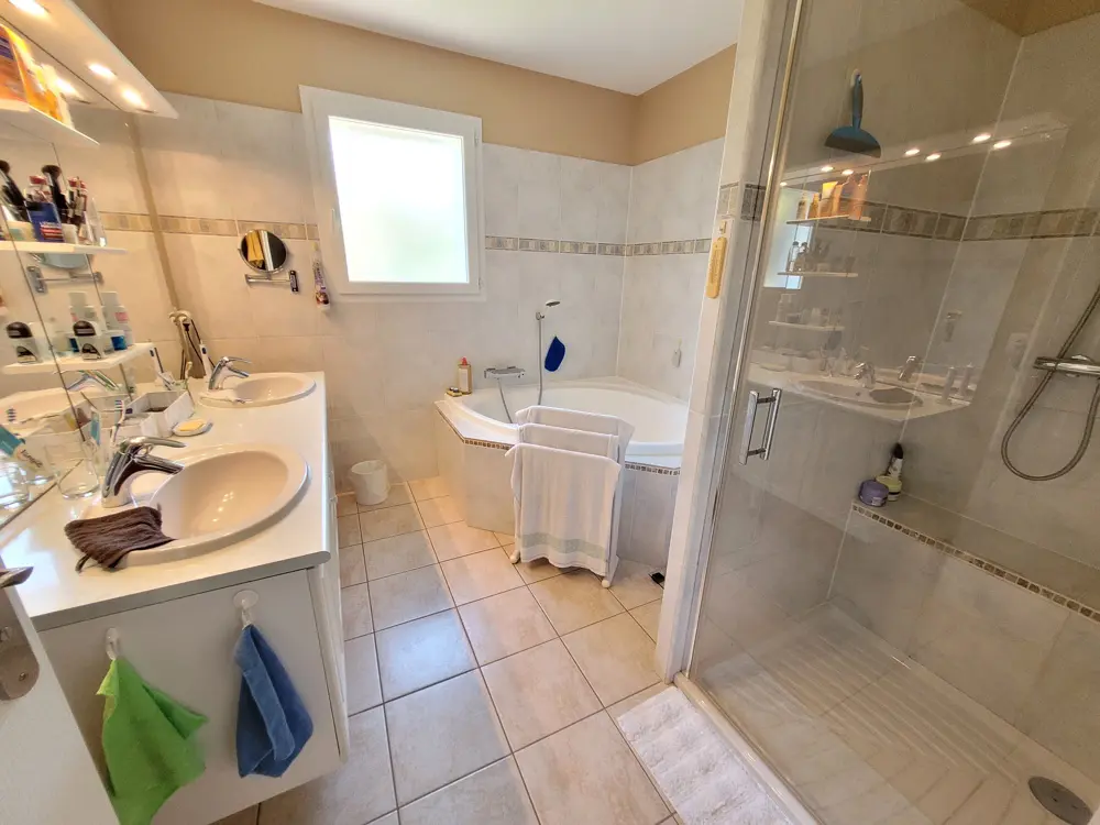 Detached House Of 190 M² In Puimisson