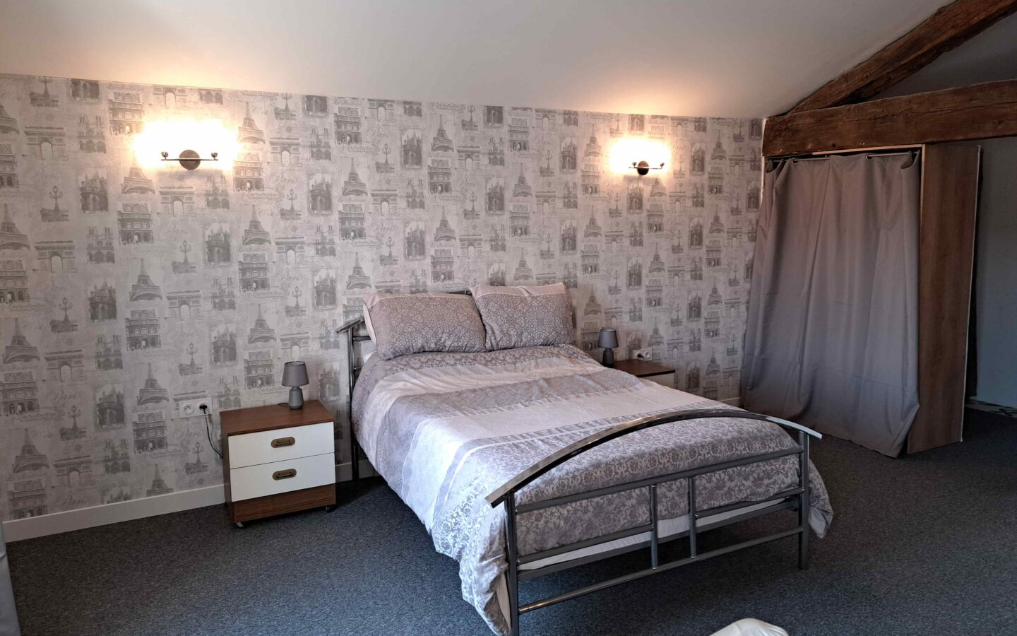 House Of 6 Bedrooms With Renovated Features In [location]