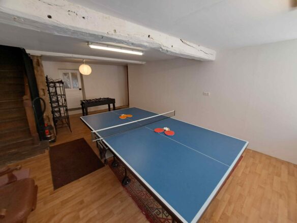House Of 6 Bedrooms With Renovated Features In [location]