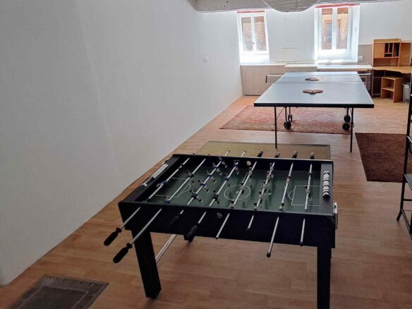 House Of 6 Bedrooms With Renovated Features In [location]