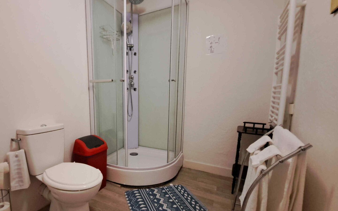 House Of 6 Bedrooms With Renovated Features In [location]