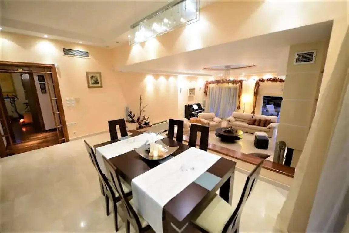 Villa Of 280 M² In Corfu