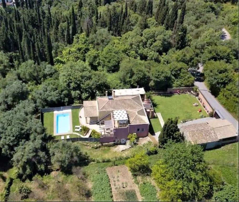 Villa Of 280 M² In Corfu
