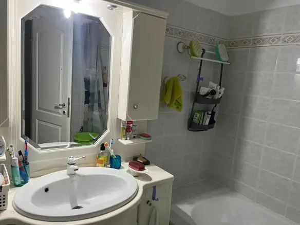3-bedroom Flat In Petroupoli, Greece (128 M²)