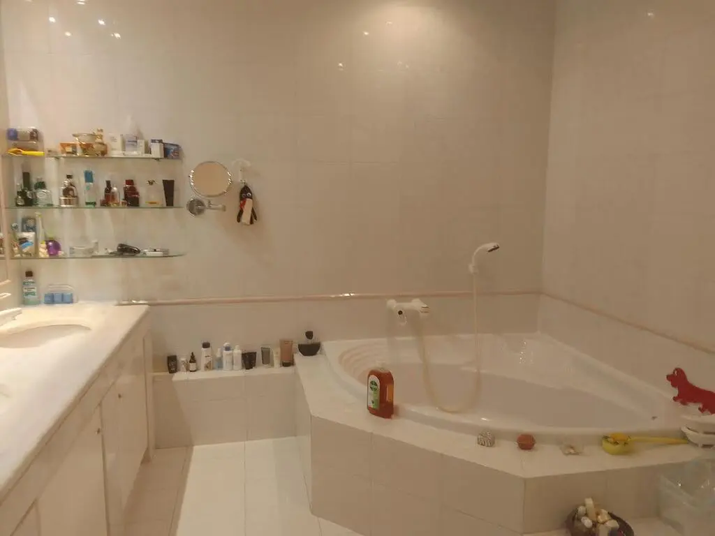 Detached House Of 483 M² In Athens