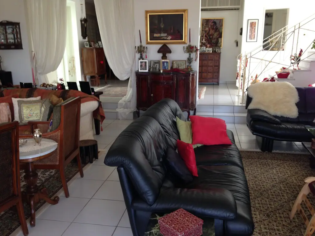 Detached House Of 483 M² In Athens