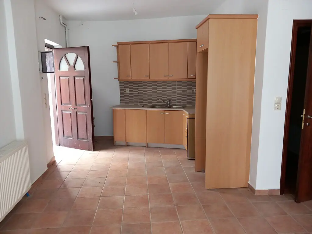 Building Of 183 M² In Arachova
