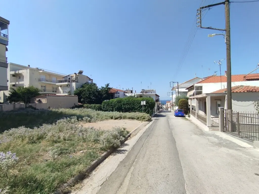 Land Of 547 M² In The Suburbs Of Thessaloniki