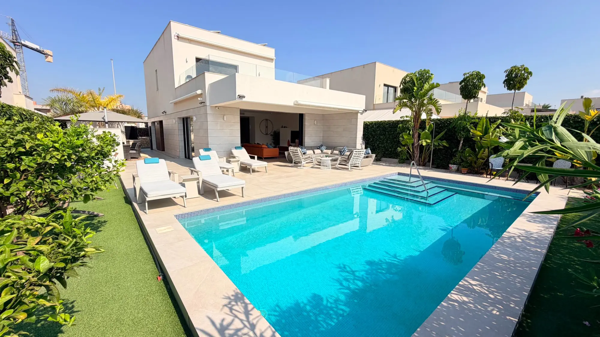 Detached Villa Of 159 M² With In Los Montesinos