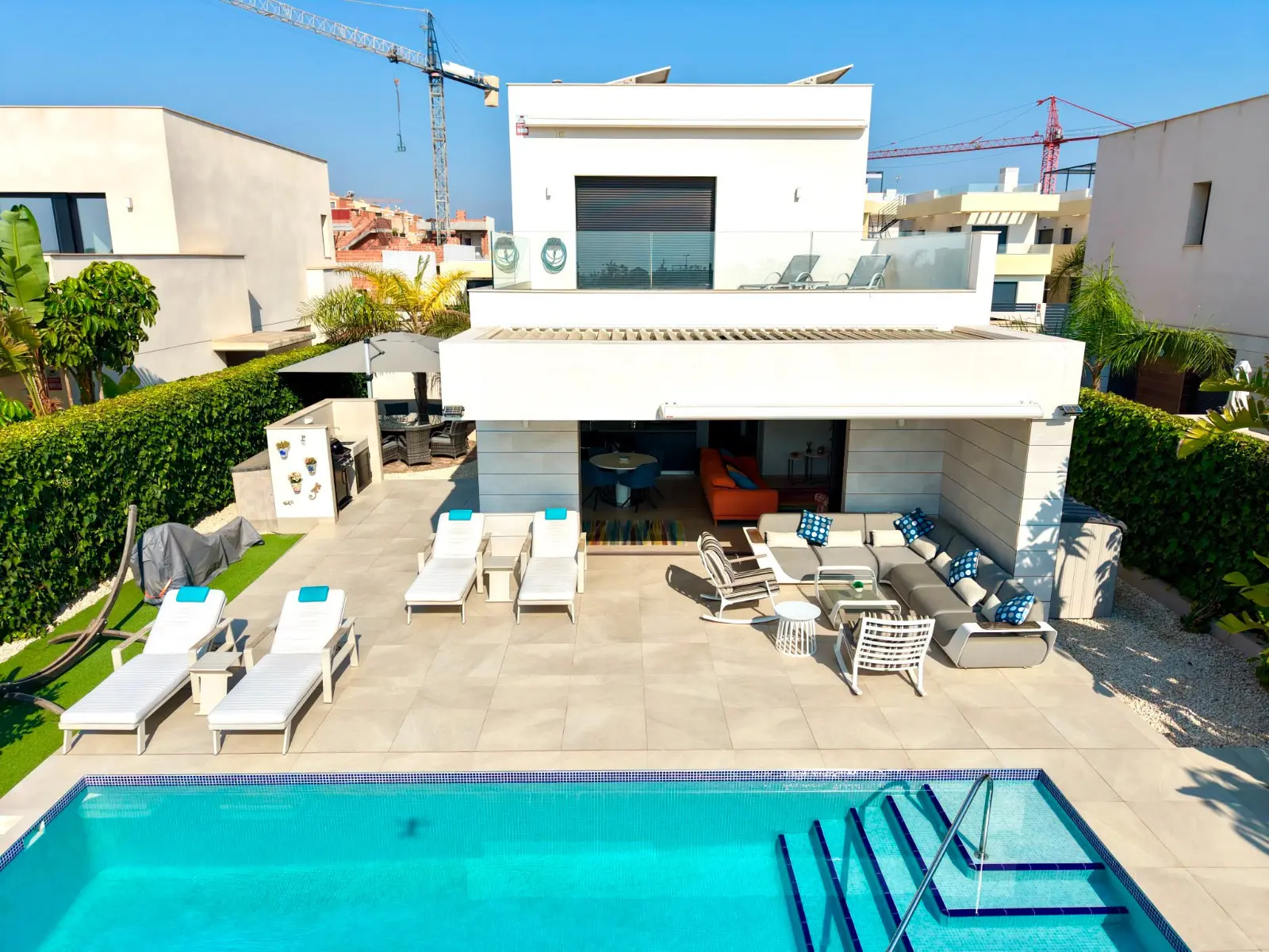 Detached Villa Of 159 M² With In Los Montesinos