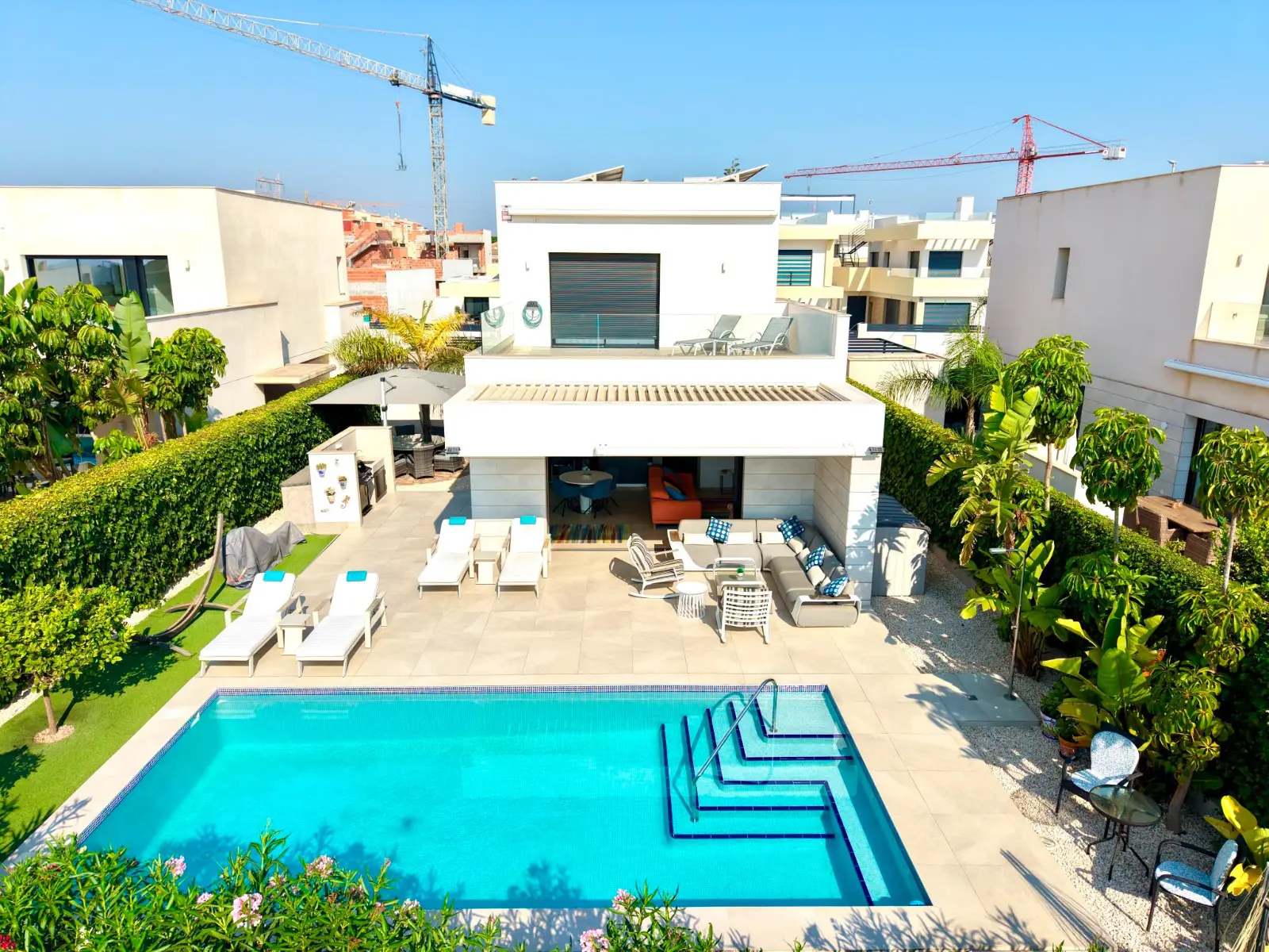 Detached Villa Of 159 M² With In Los Montesinos