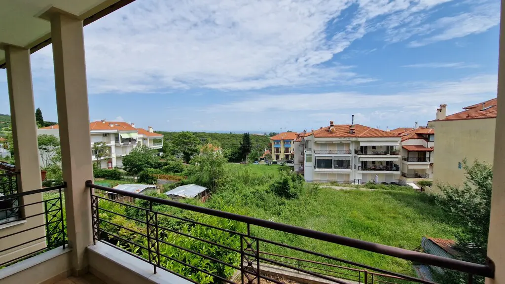 Maisonette Of 181 M² On The Olympic Coast