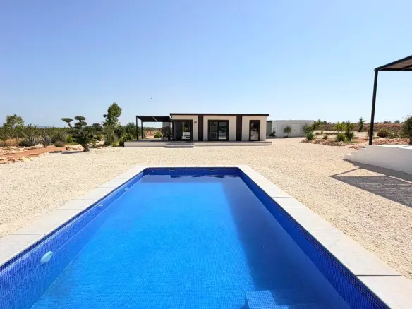 5-bedroom Detached Villa In Pinoso, Spain (255 M²)