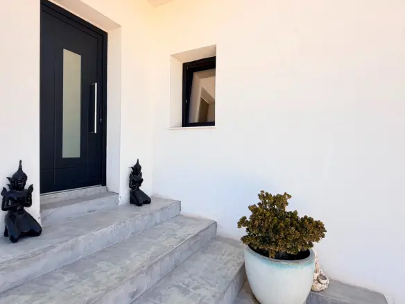 5-bedroom Detached Villa In Pinoso, Spain (255 M²)