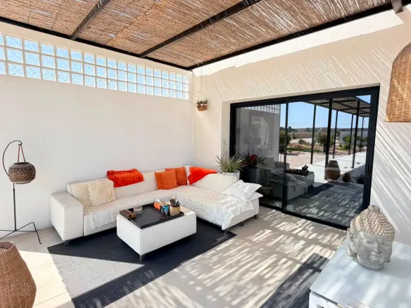 5-bedroom Detached Villa In Pinoso, Spain (255 M²)