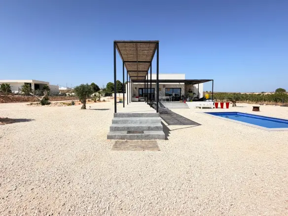 5-bedroom Detached Villa In Pinoso, Spain (255 M²)