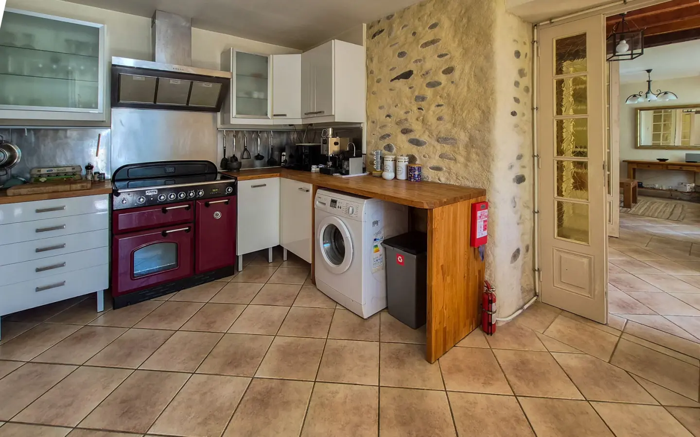 5-bedroom Country House In Soula, France (256 M²)