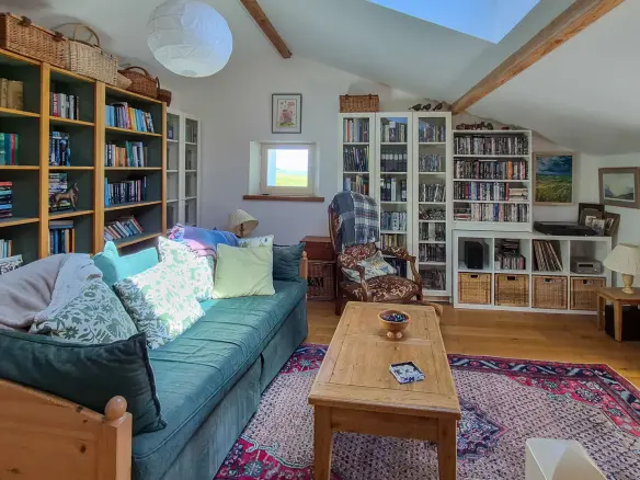 5-bedroom Country House In Soula, France (256 M²)