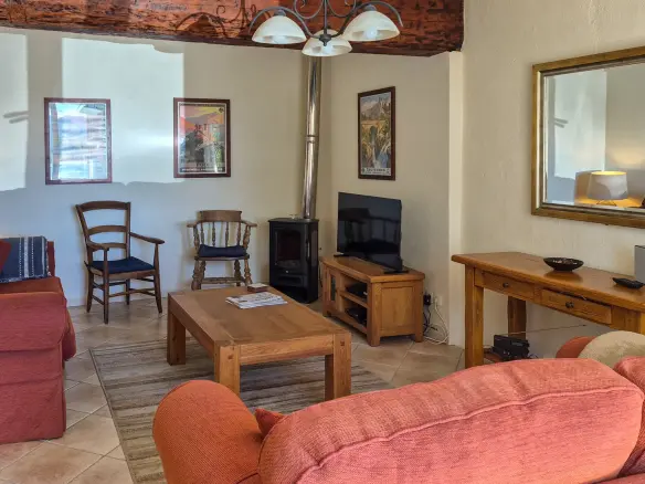5-bedroom Country House In Soula, France (256 M²)