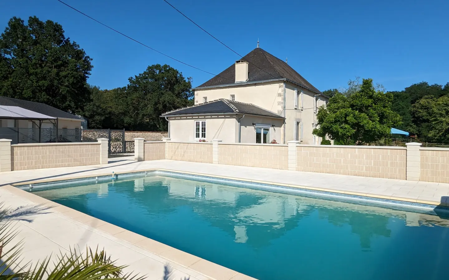 4-bedroom Maison De Maitre In Romagne, France (274 M²)