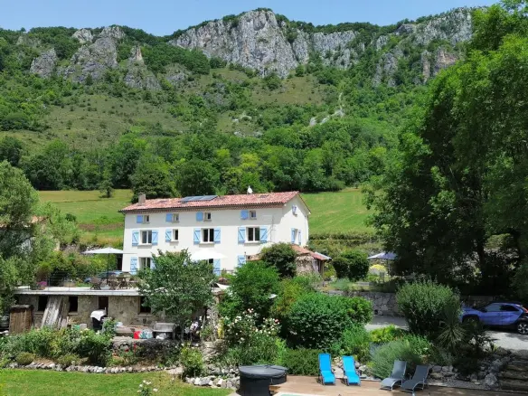 House Of 5 Beds With Guest Cottage, Pool In Pyrenees