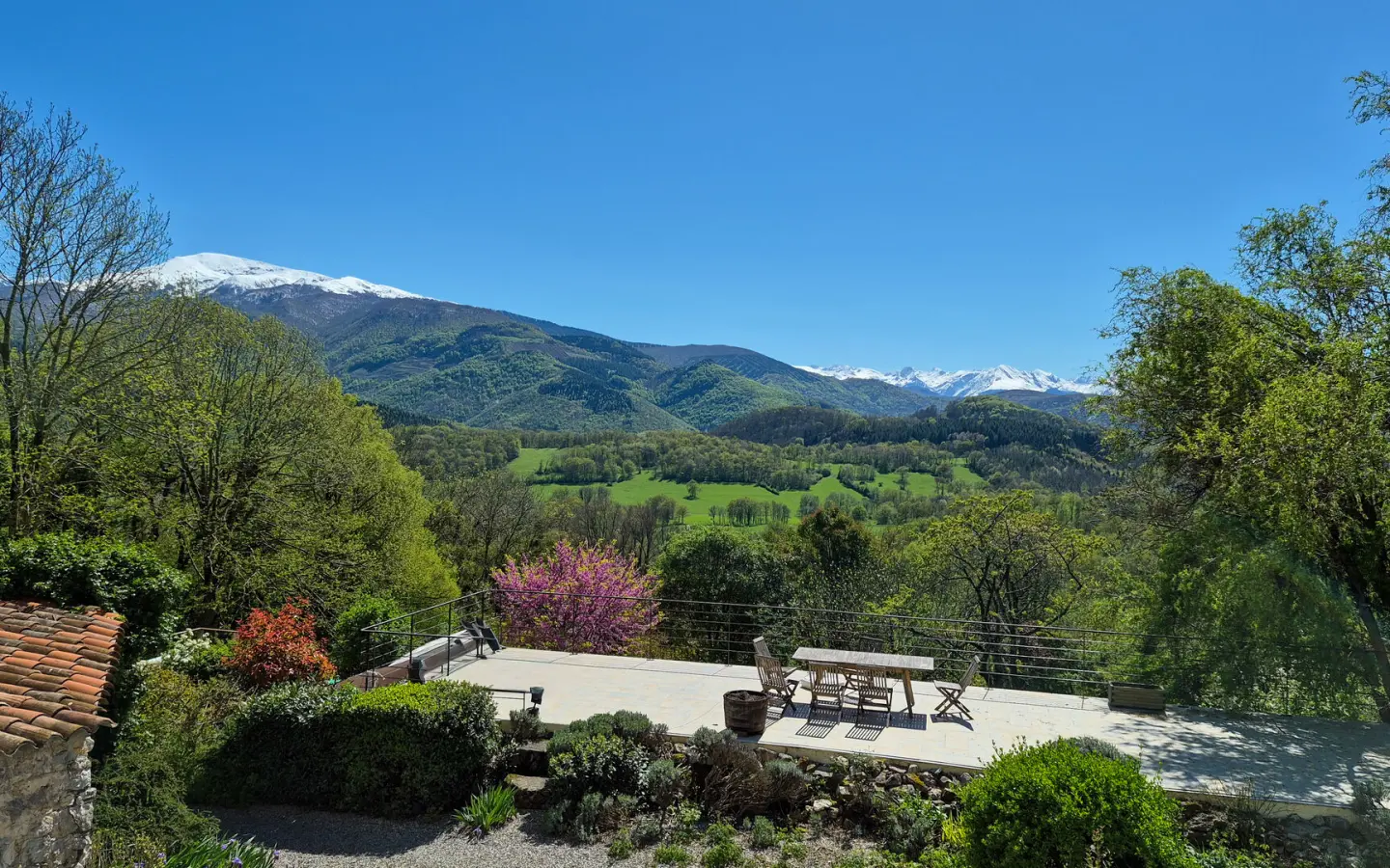 5-bedroom Country House In Soula, France (256 M²)