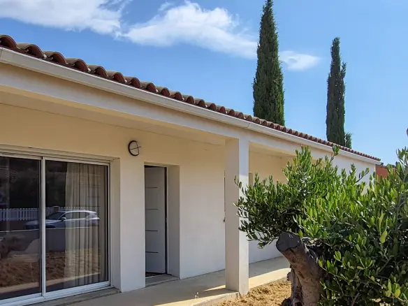 House Of 100 M² With Single-storey In Limoux