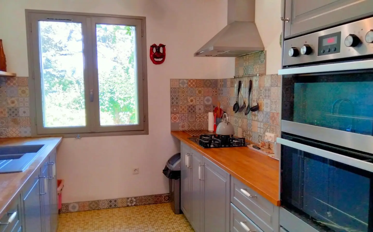5-bedroom Country House In Pressac, France (156 M²)