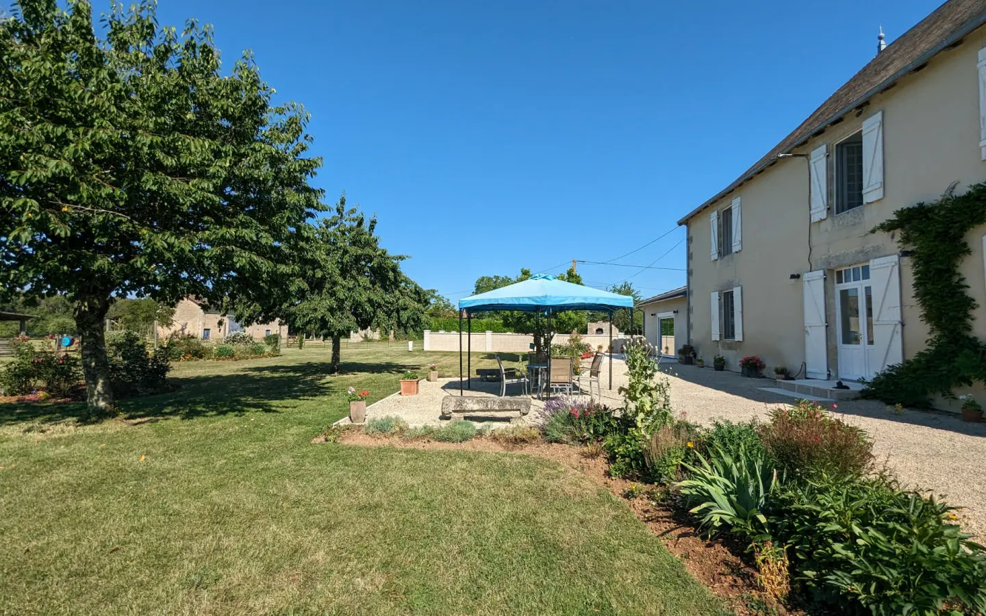 4-bedroom Maison De Maitre In Romagne, France (274 M²)