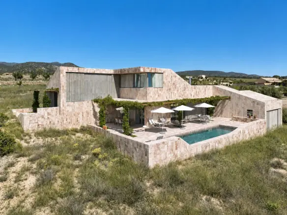 Detached Villa Of 225 M² In Pinoso, Spain