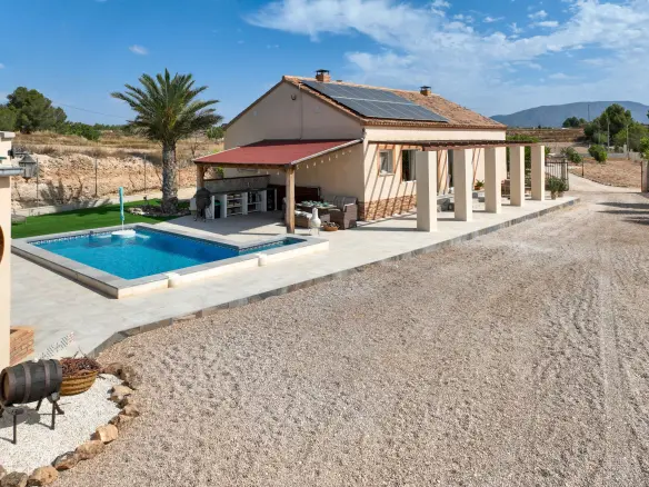 Detached Villa Of 112 M² In Pinoso, Spain