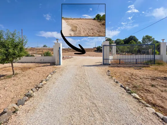 3-bedroom Detached Villa In Pinoso, Spain (112 M²)