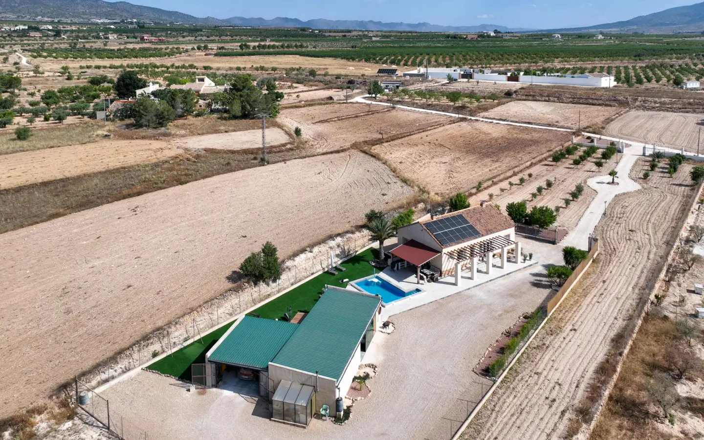 3-bedroom Detached Villa In Pinoso, Spain (112 M²)