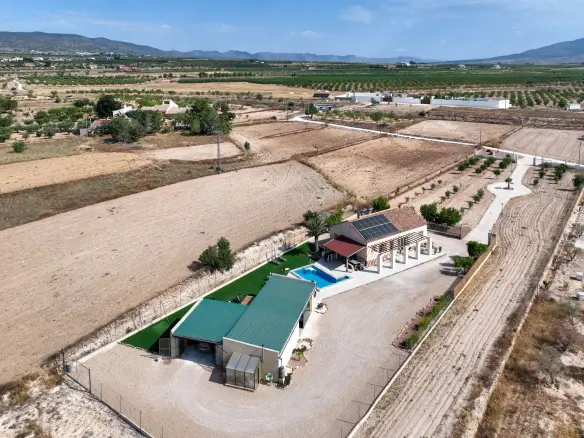 3-bedroom Detached Villa In Pinoso, Spain (112 M²)