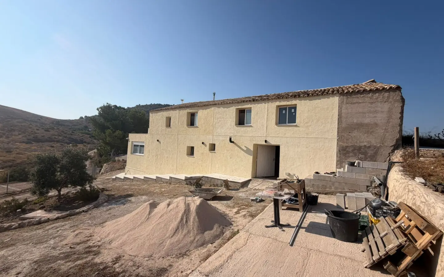 6-bedroom Country House In Aspe, Spain (337 M²)