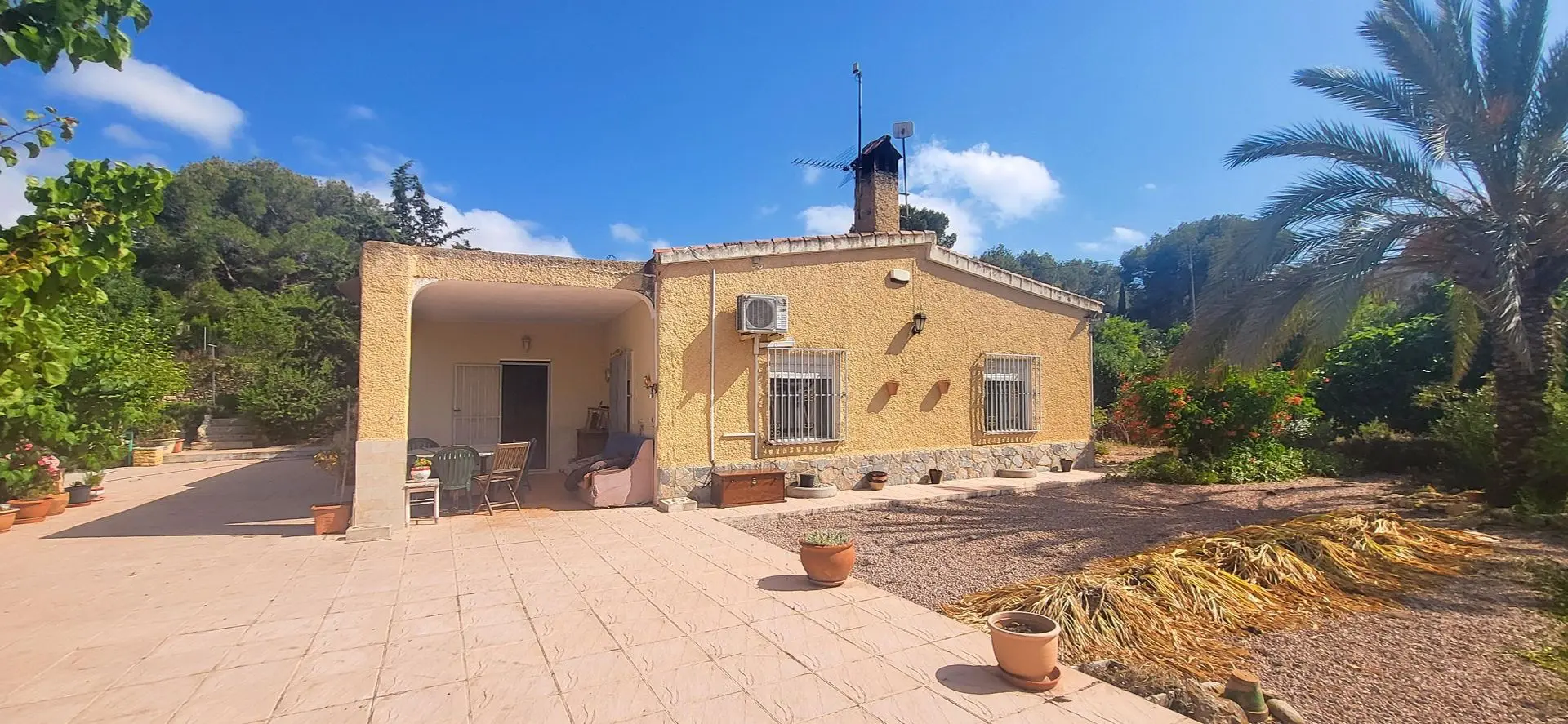 Detached Villa Of 157 M² With Garden In Hondón De Las Nieves