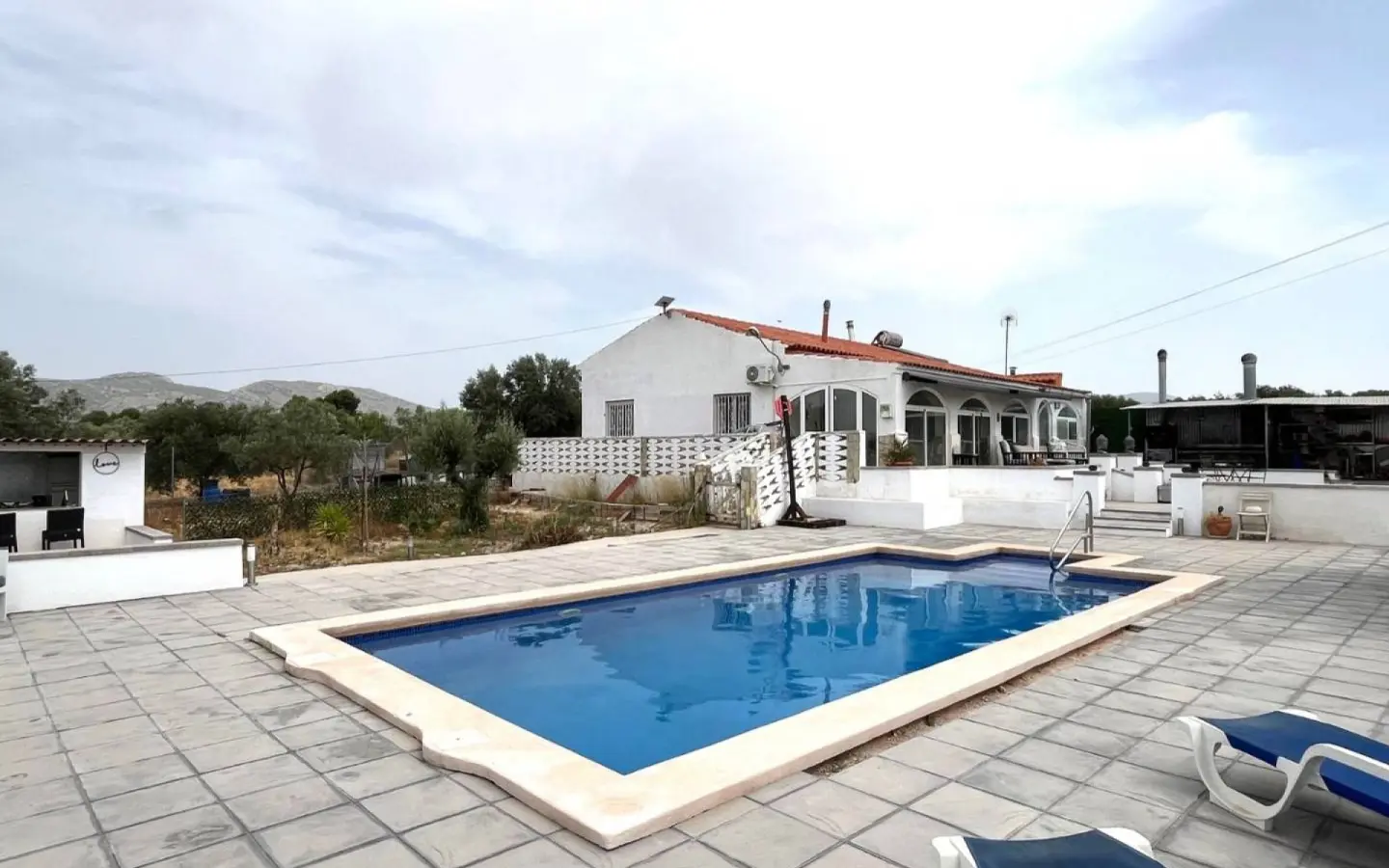 Country House Of 0 M² With In Sax, Spain