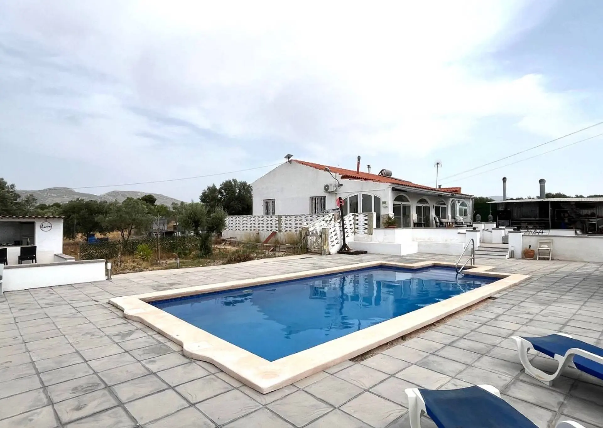 Country House Of 0 M² With In Sax, Spain