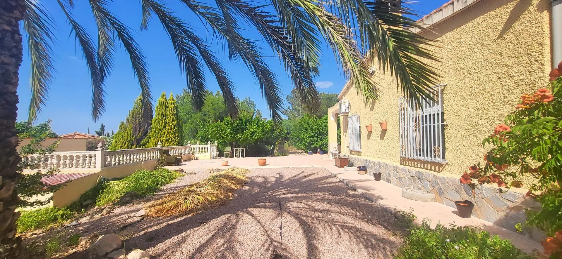 Detached Villa Of 157 M² With Garden In Hondón De Las Nieves