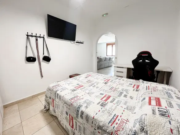 3-bedroom Townhouse In Pinoso, Spain (182 M²)