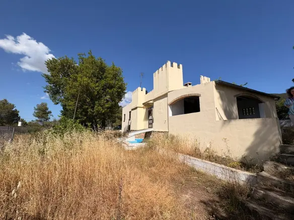 Country House Of 157 M² With Garden In Biar