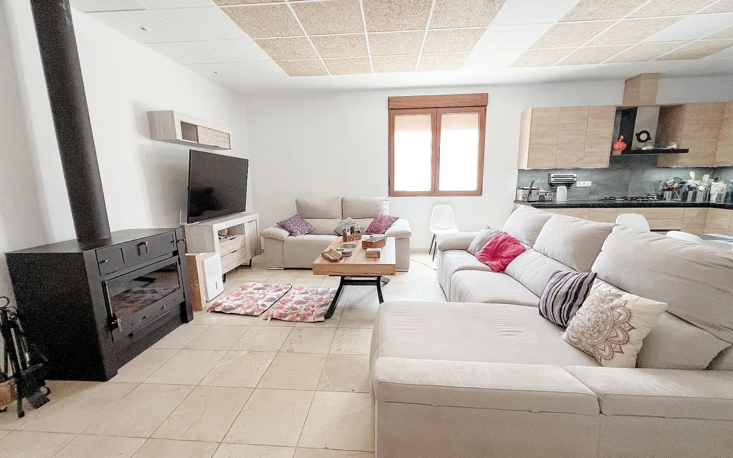 3-bedroom Townhouse In Pinoso, Spain (182 M²)