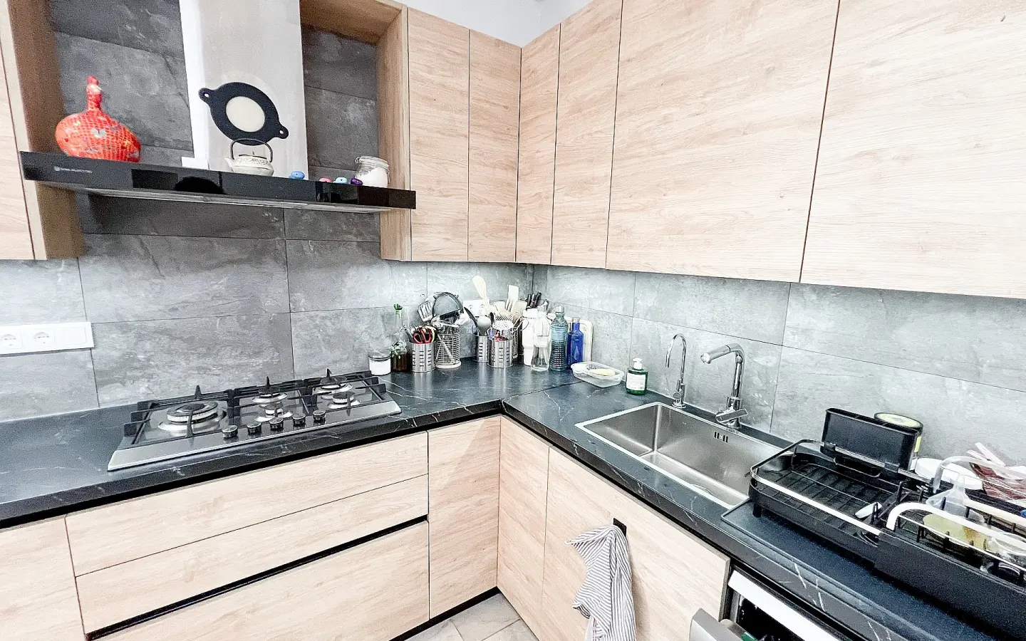 3-bedroom Townhouse In Pinoso, Spain (182 M²)