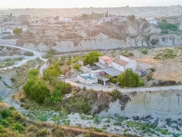 3-bedroom Country House In Abanilla, Spain (134 M²)