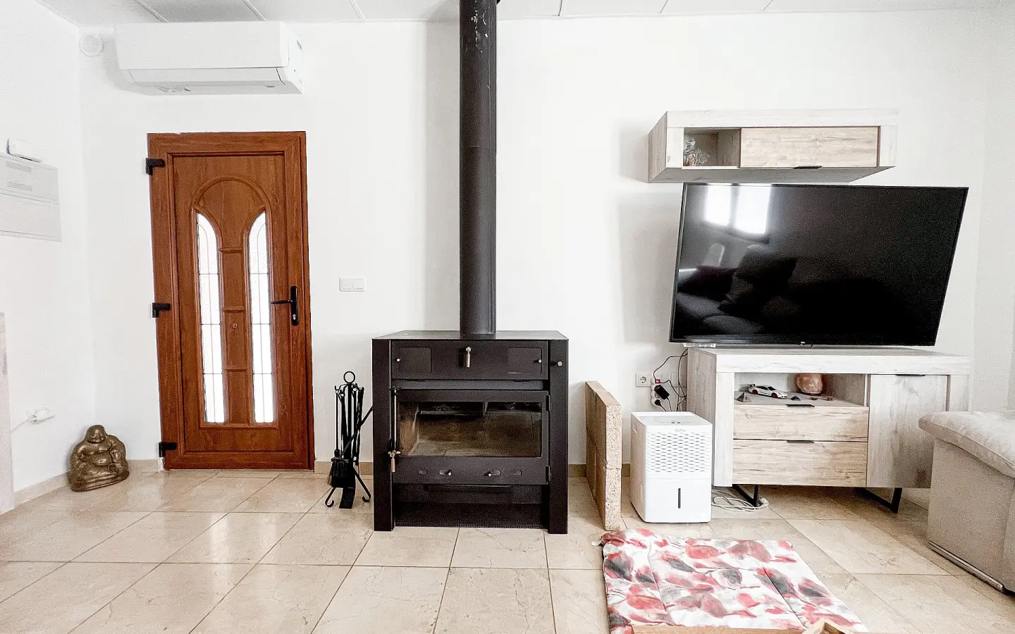 3-bedroom Townhouse In Pinoso, Spain (182 M²)